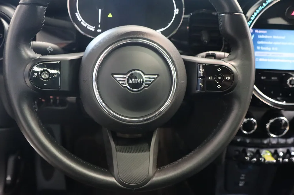 MINI Cooper SE Camden Edition