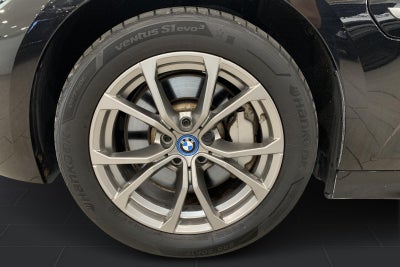 BMW 330e aut.