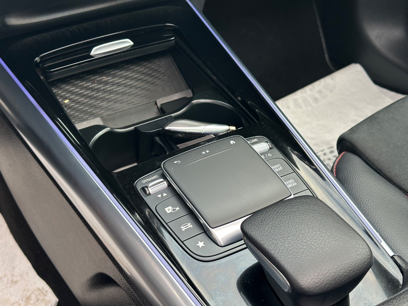 Billede af Mercedes EQA300  AMG Line 4Matic