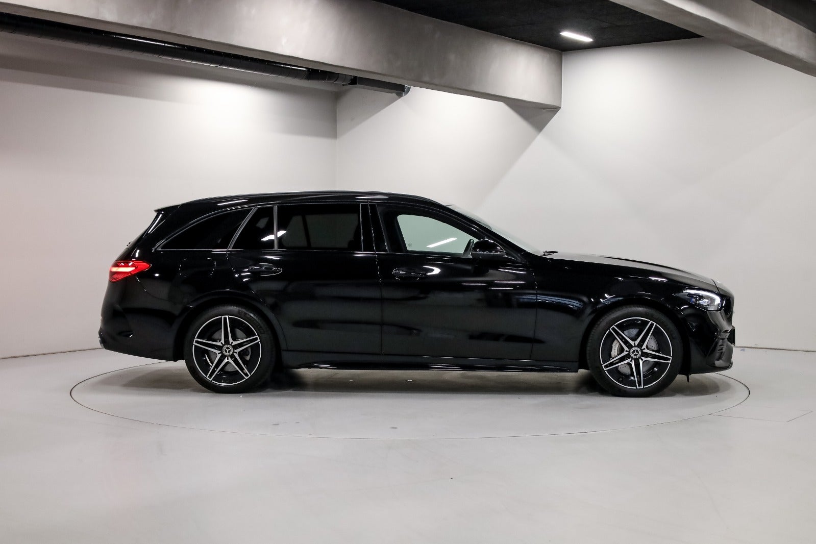 Mercedes-Benz C300 e 2,0 AMG Line stc. aut.