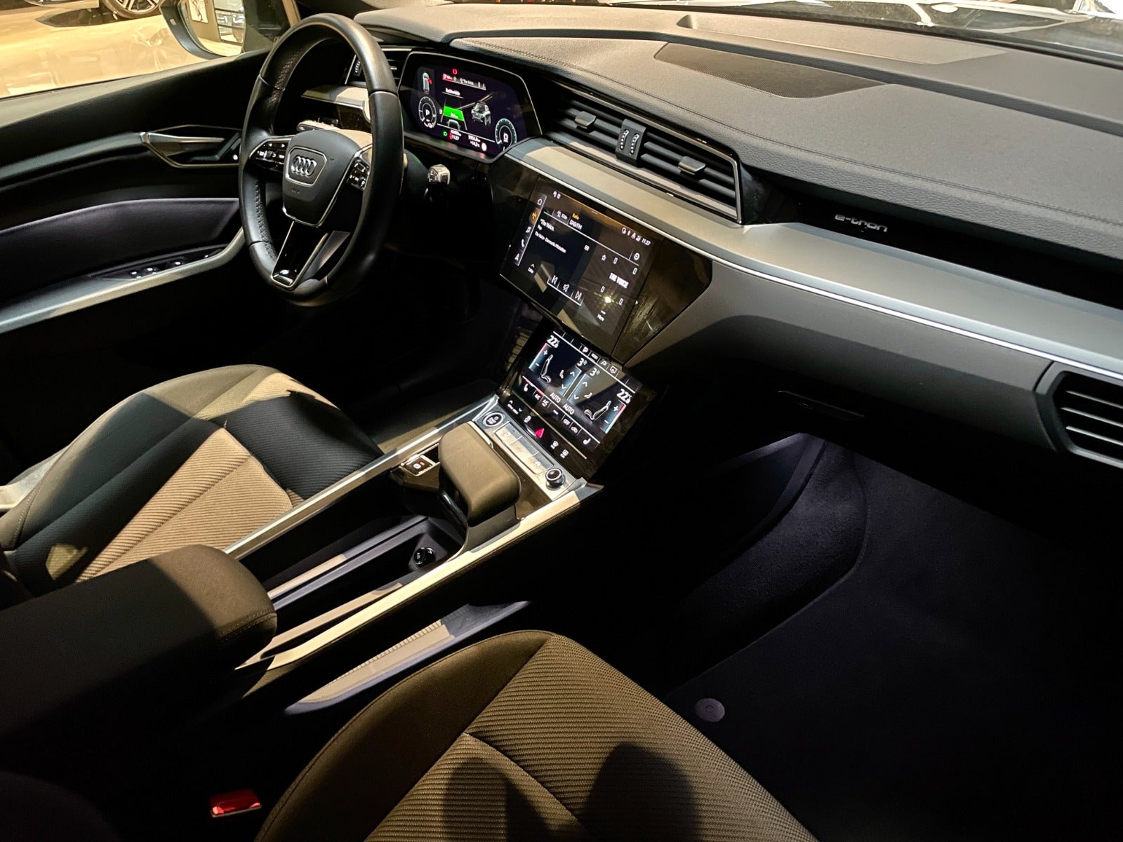 Billede af Audi Q8 e-tron 55 Prestige quattro