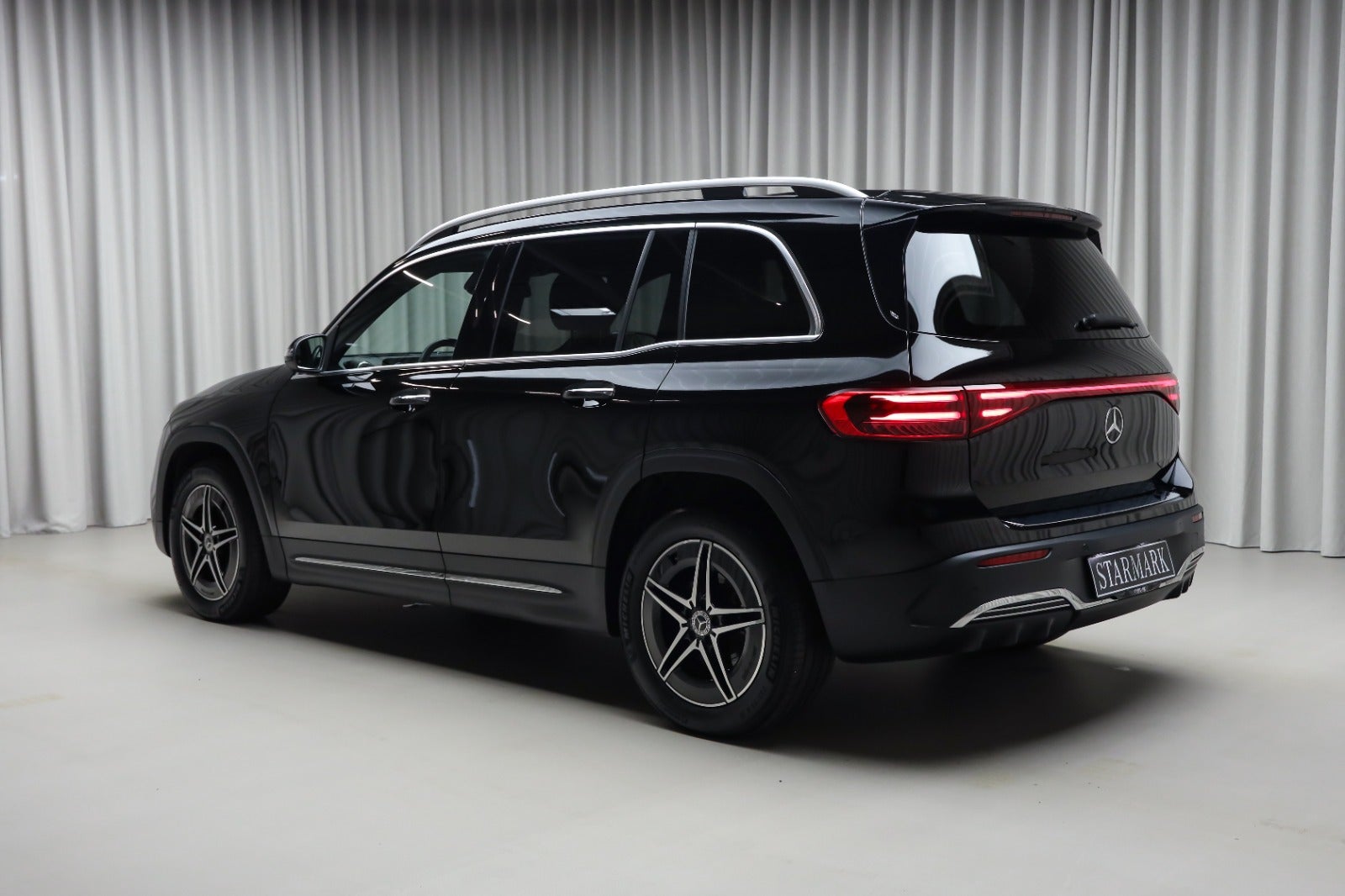 Mercedes-Benz EQB 250+ (3/8)