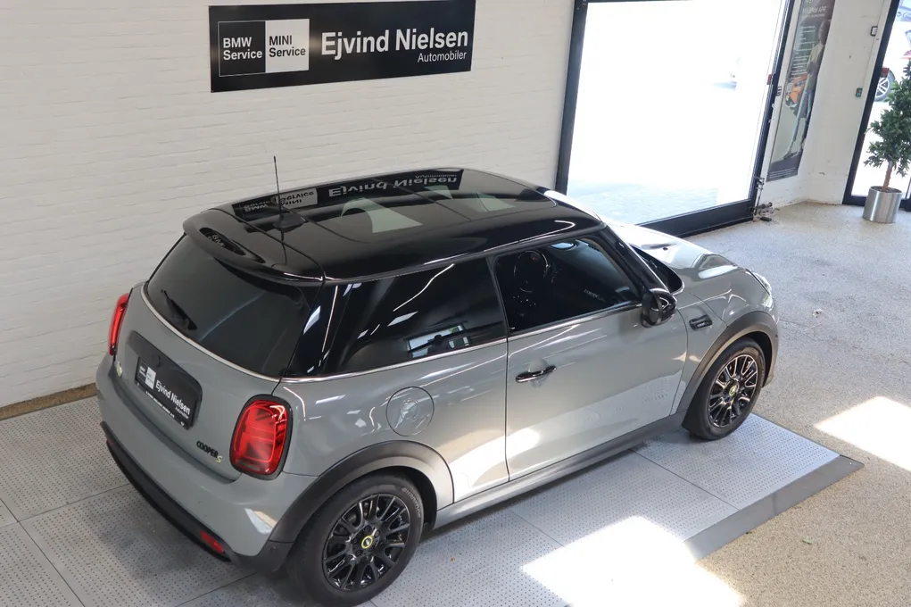 MINI Cooper SE Camden Edition