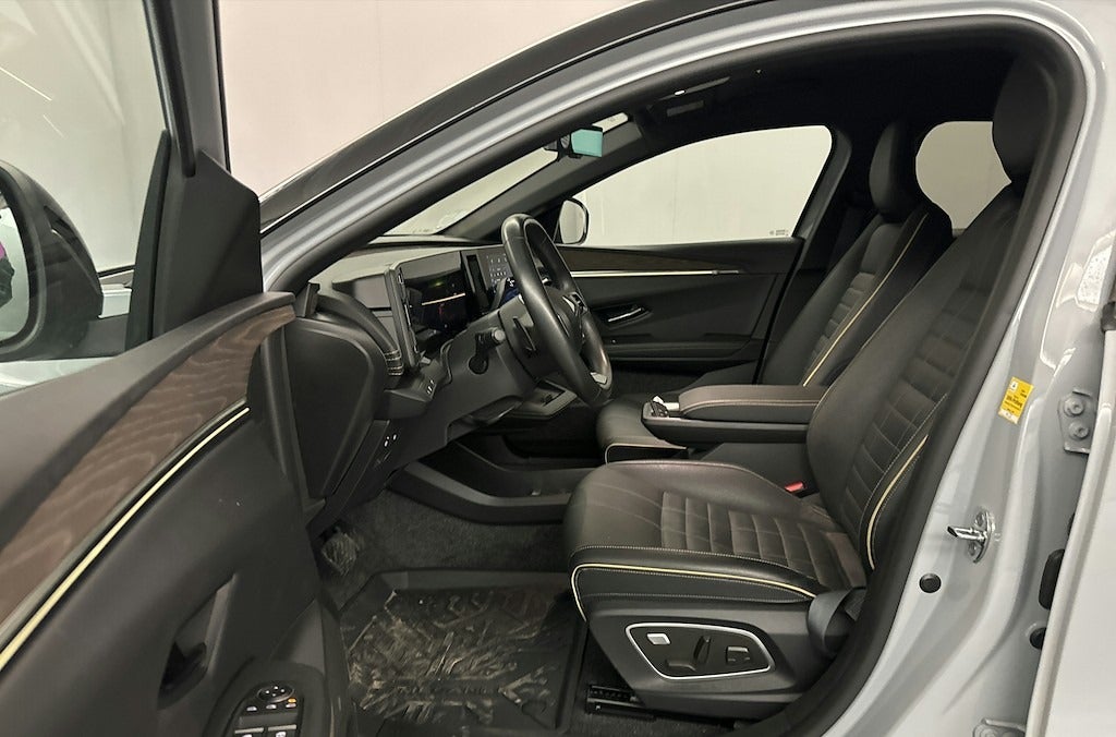 Renault Megane E-Tech Iconic