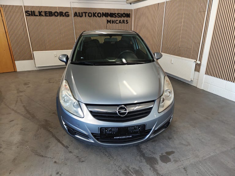 Opel Corsa 16V Essentia aut.