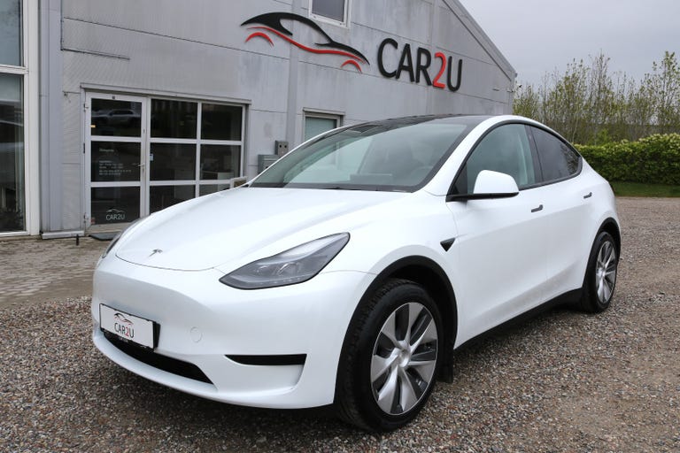 Tesla Model Y RWD