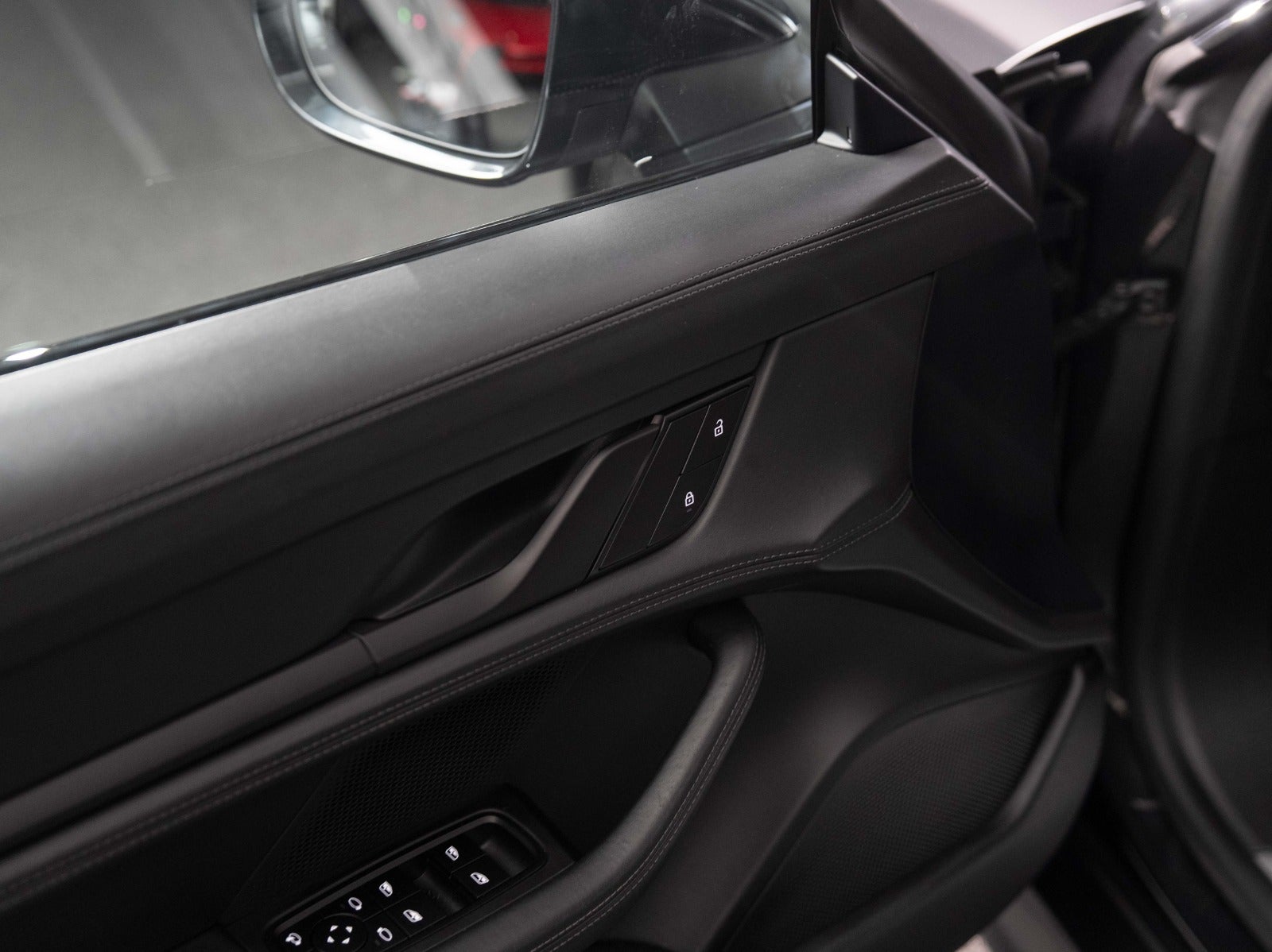 Gallery image 18 of 18