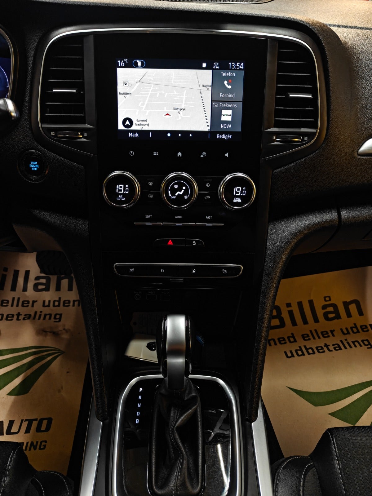 Billede af Renault Megane IV 1,6 E-Tech Zen Sport Tourer