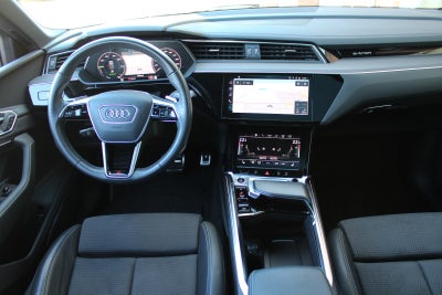 Audi Q8 e-tron S-line quattro