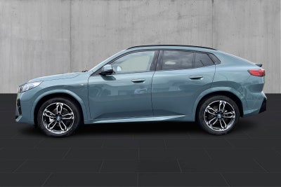 BMW iX2 eDrive20 Fully Charged M-Sport - 1