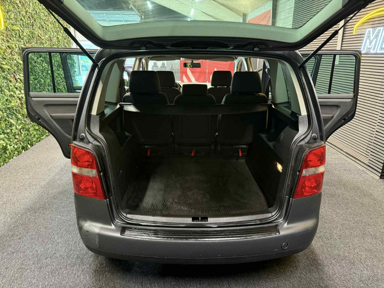 Billede af VW Touran 1,6 FSi Trendline