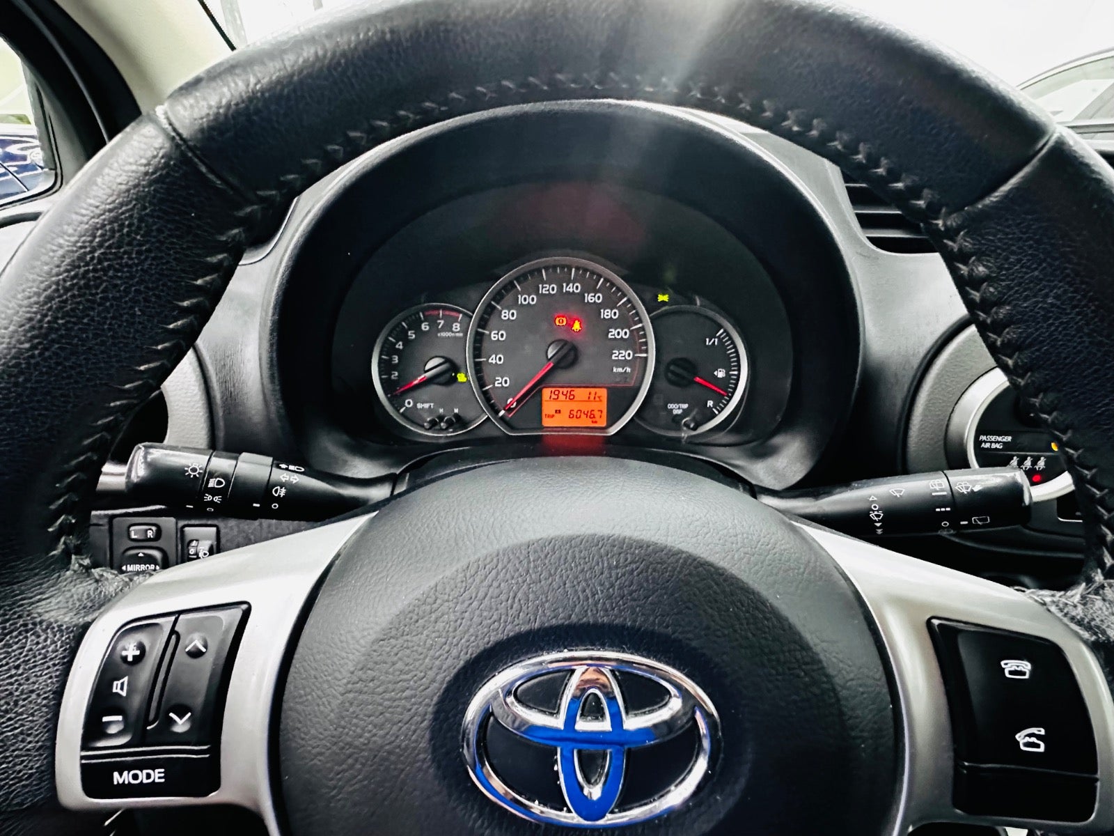 Billede af Toyota Yaris 1,0 VVT-i T2 Touch