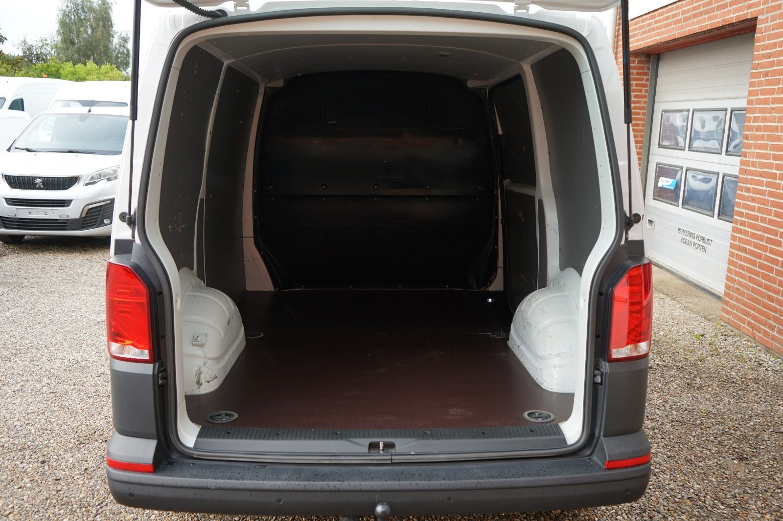Billede af VW Transporter 2,0 TDi 150 Kassevogn kort