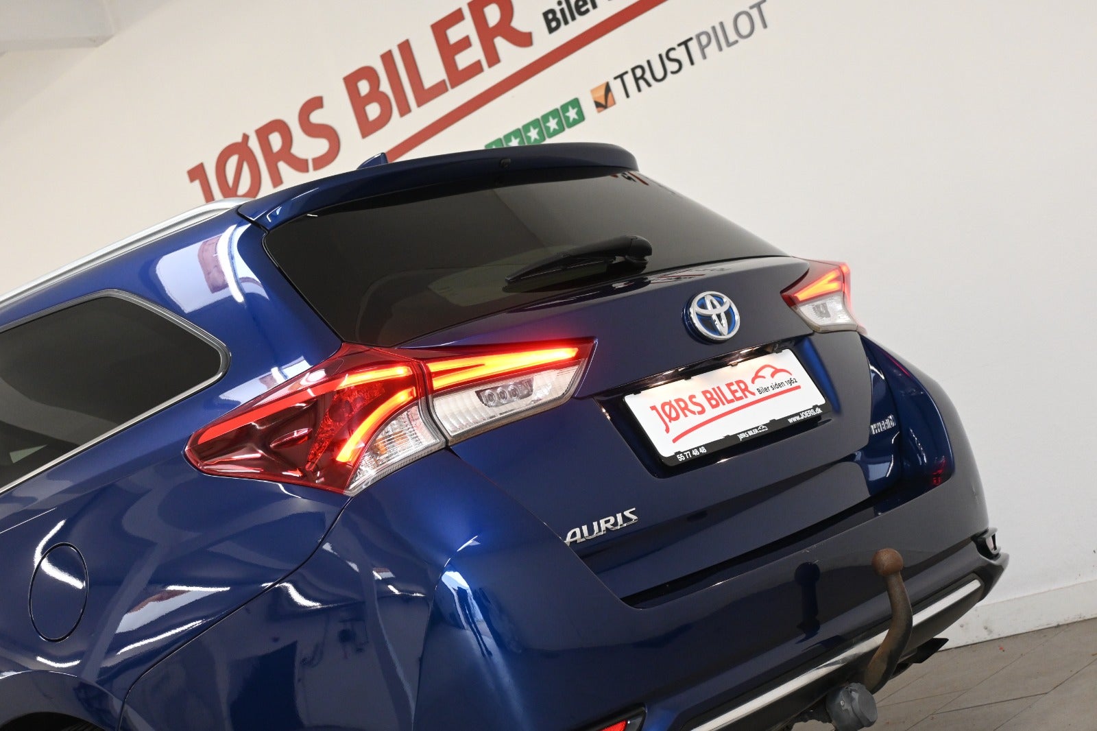Toyota Auris Hybrid H2 Comfort Touring Sports CVT
