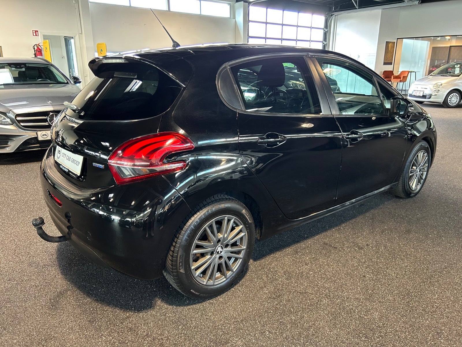 Peugeot 208 - 5