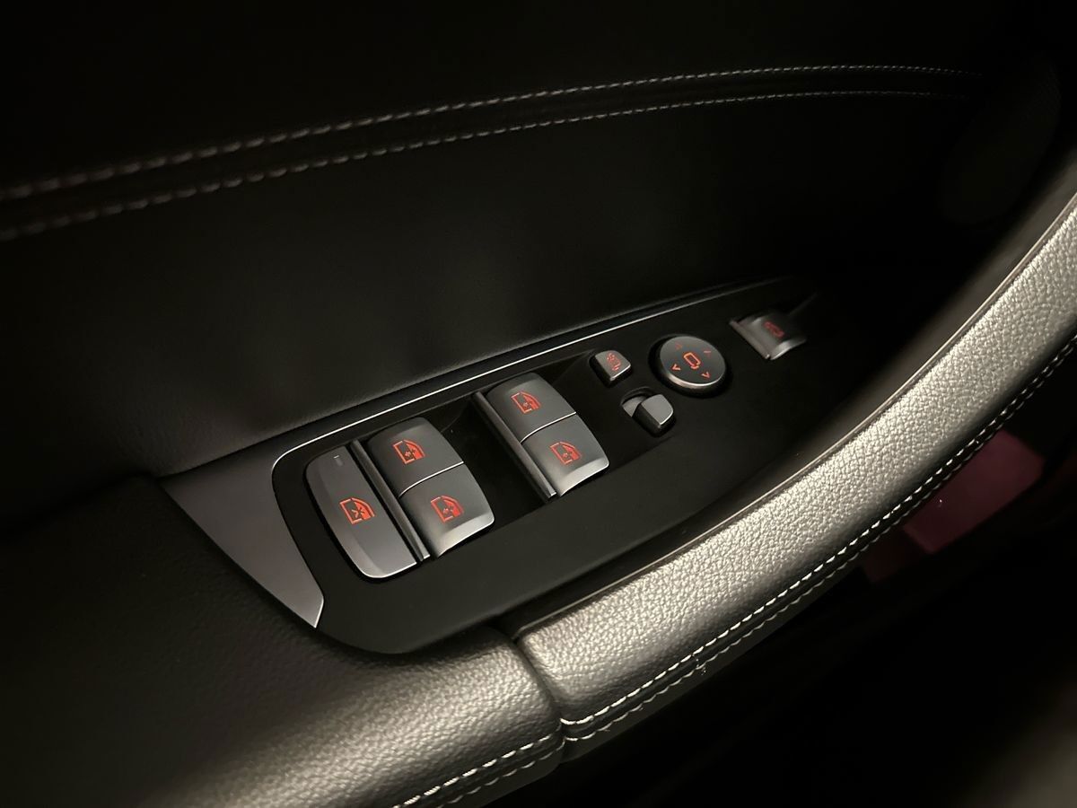 BMW iX3 Charged Plus billede 16