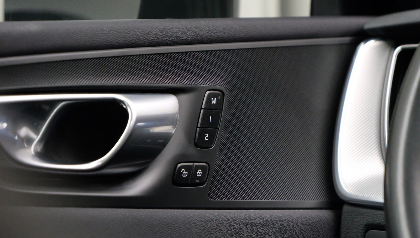 Volvo XC60 T6 ReCharge R-Design aut. AWD