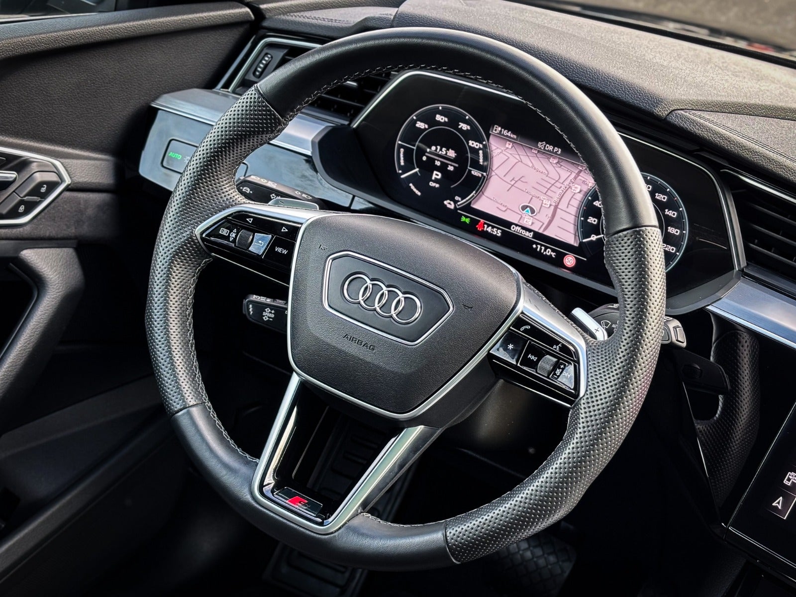 Billede af Audi e-tron 55 S-line quattro