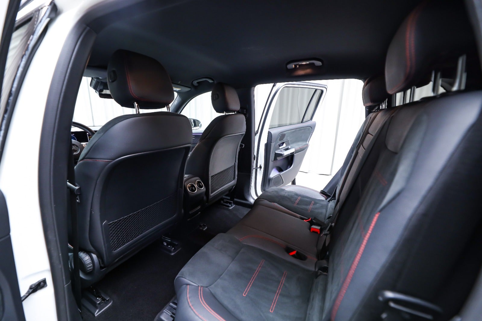 Mercedes-Benz EQB 350 (5/8)