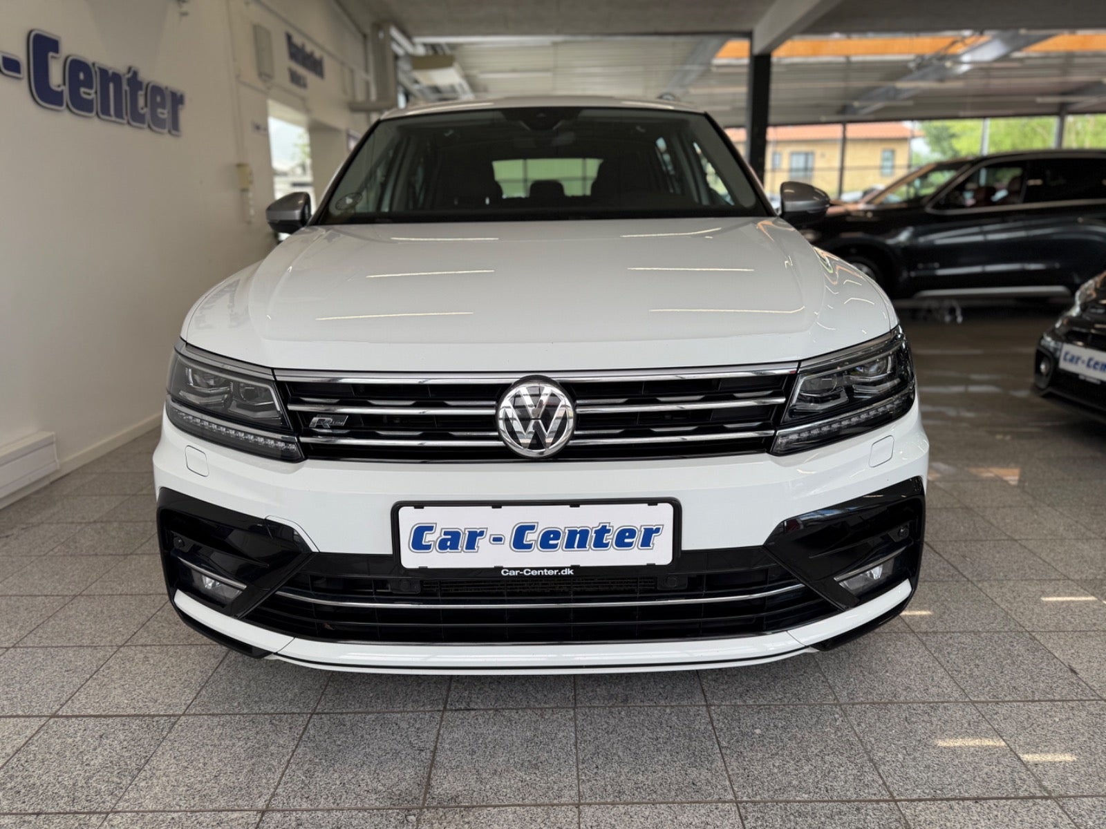 Billede af VW Tiguan Allspace 2,0 TDi 240 R-line DSG 4Motion 7prs