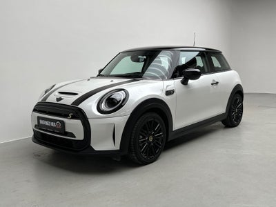 MINI Cooper SE  Essential 3d