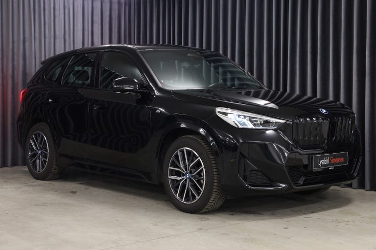 BMW iX1 xDrive30 M-Sport
