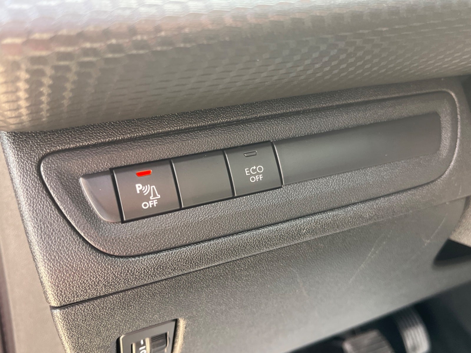 Billede af Peugeot 2008 1,2 PureTech 130 Allure Sky