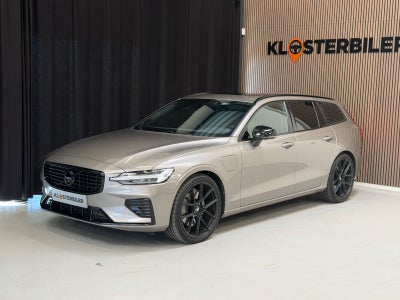 Hybrid-Benzin Modelår 2022 Kilometer 105.000 Drivmiddel Hybrid-Benzin Volvo V60 2,0 T6 ReC