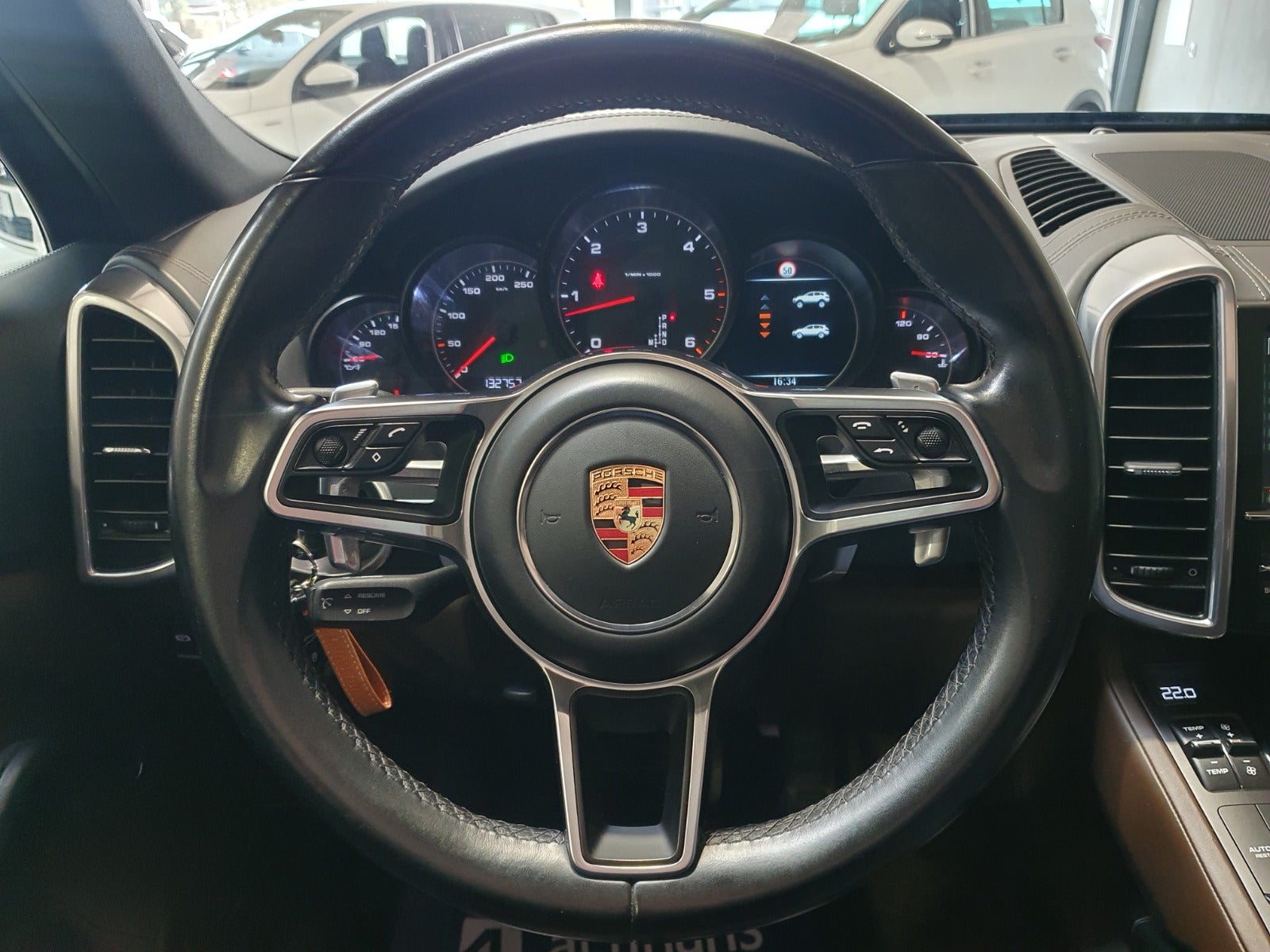 Porsche Cayenne 2016