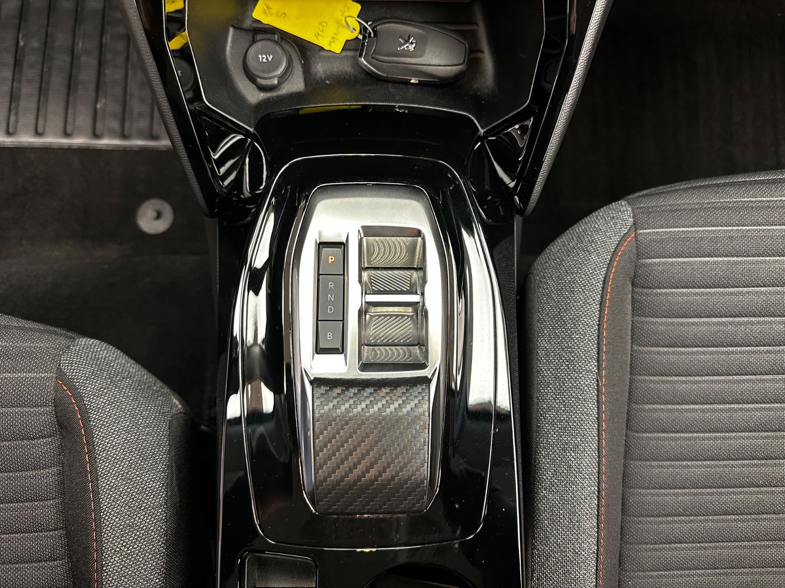 Billede af Peugeot e-2008 50 Active Pack