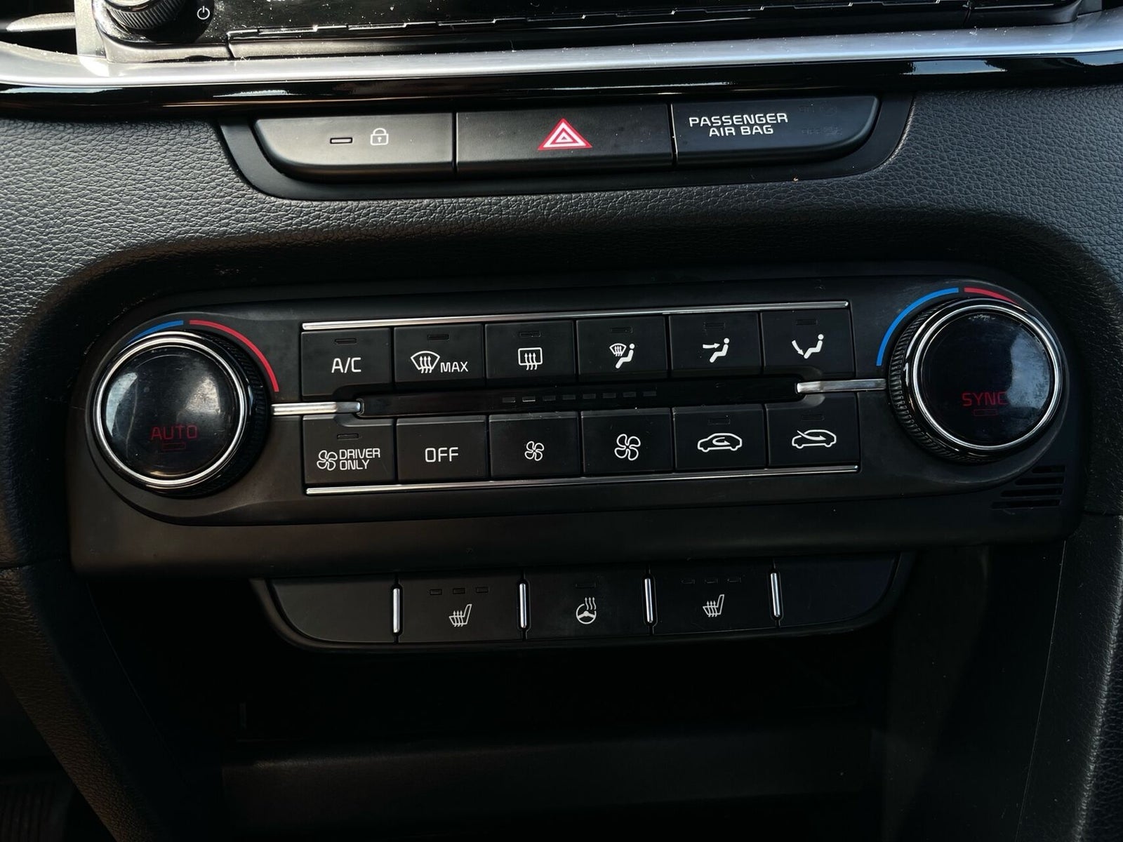 Kia XCeed PHEV Upgrade Intro DCT