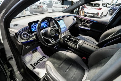 Mercedes EQE350 SUV