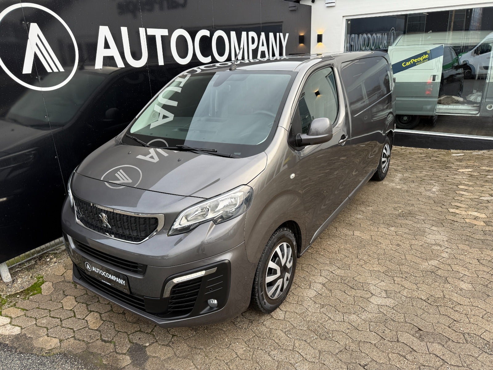 Peugeot Expert BlueHDi 120 L2 Premium Van