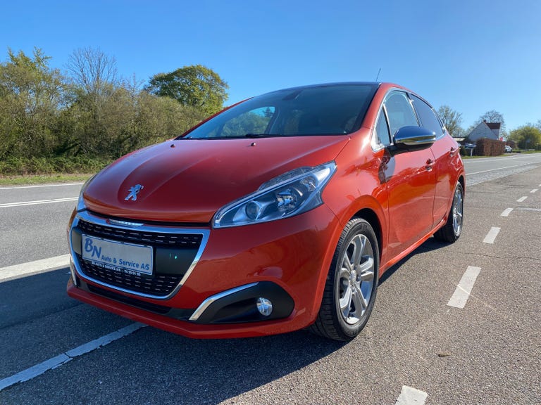 Peugeot 208 BlueHDi 100 Desire Sky