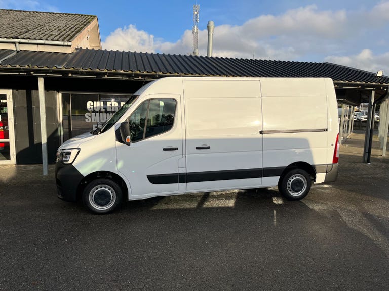 Renault Master IV T33 dCi 150 L2H2 Kassevogn