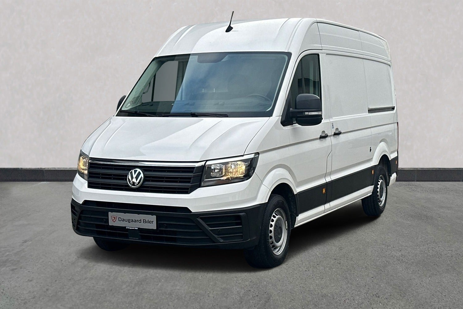 Billede af VW Crafter 35 2,0 TDi 140 Kassevogn L3H2 aut.