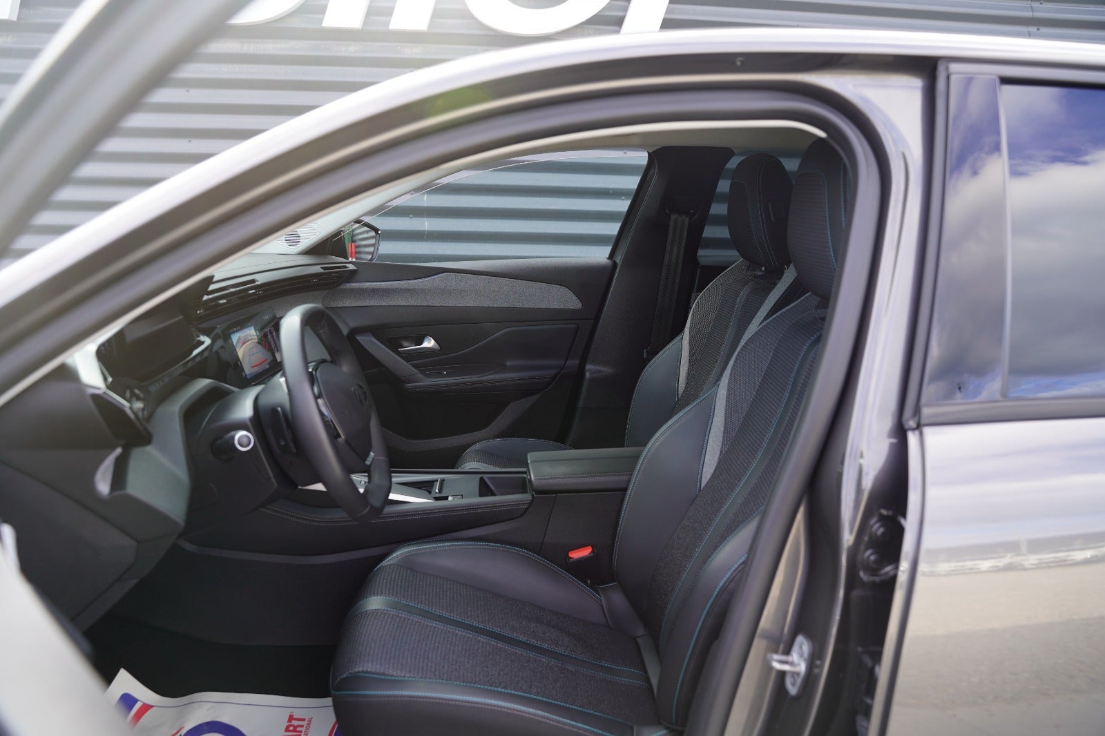 Billede af Peugeot 308 1,6 Hybrid First Selection+ SW EAT8