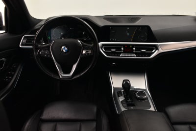 BMW 330e Touring Sport Line aut.