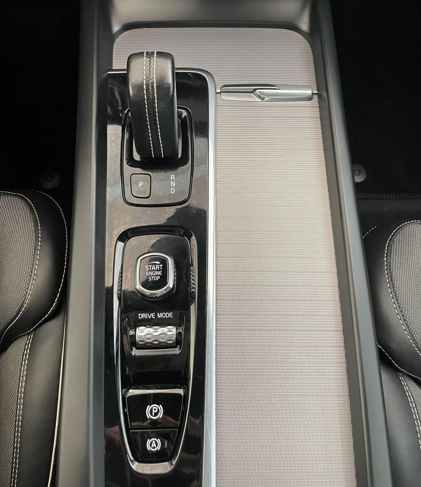 Billede af Volvo XC60 2,0 B4 197 R-Design aut. Van