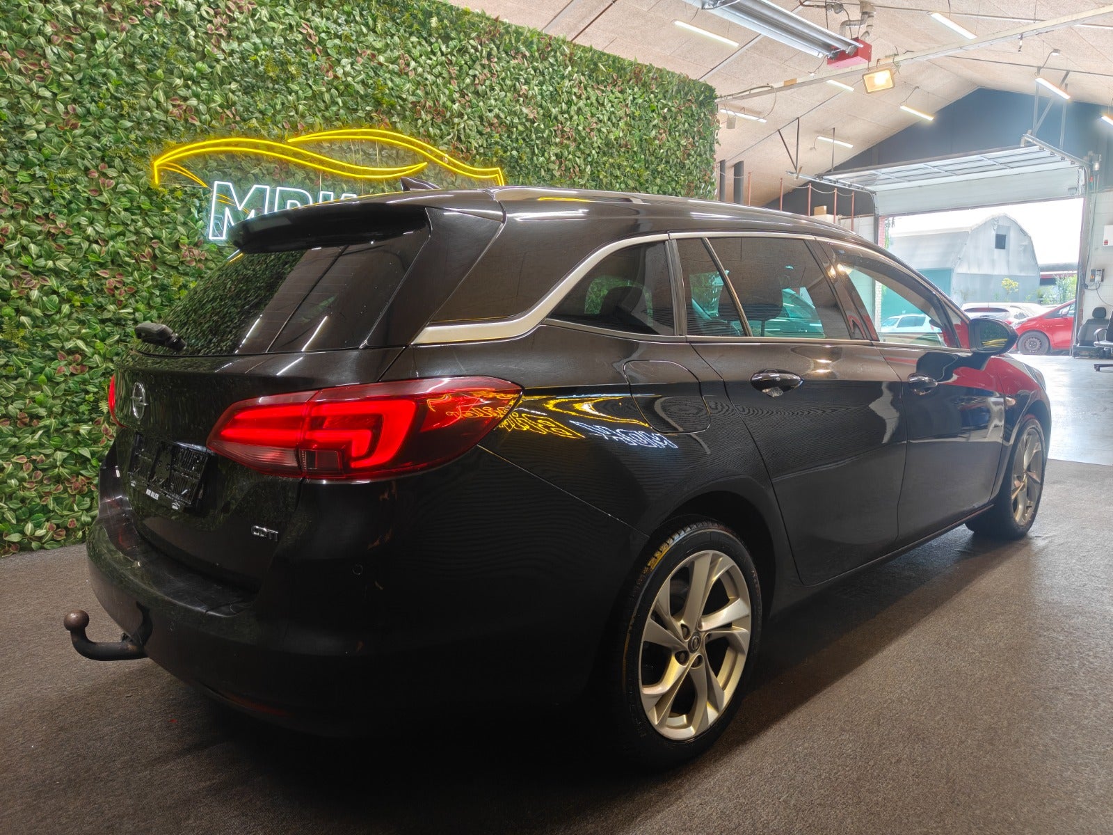 Billede af Opel Astra 1,6 CDTi 136 Dynamic Sports Tourer aut.