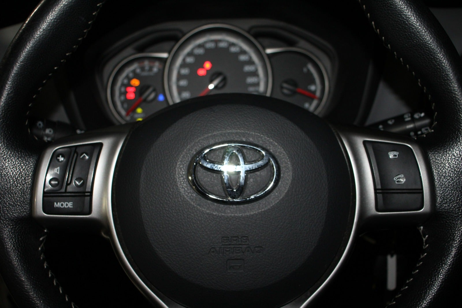 Toyota Yaris VVT-i T2