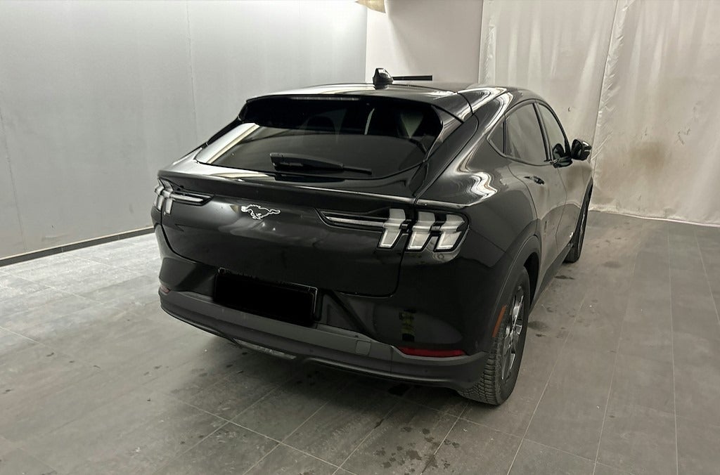 Ford Mustang Mach-E Standard Range