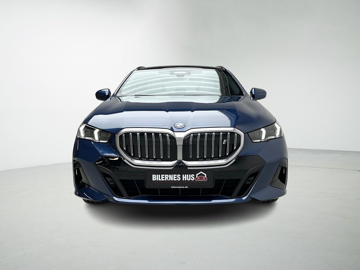 BMW i5 eDrive40 Touring Fully Charged M-Sport billede 5