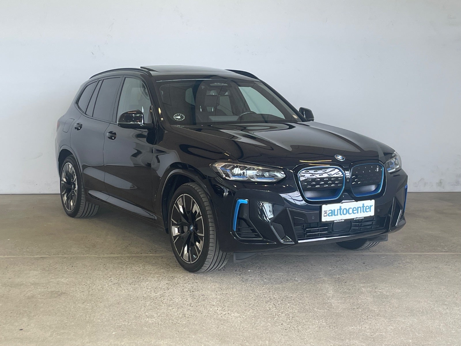 BMW iX3 Charged Plus M-Sport