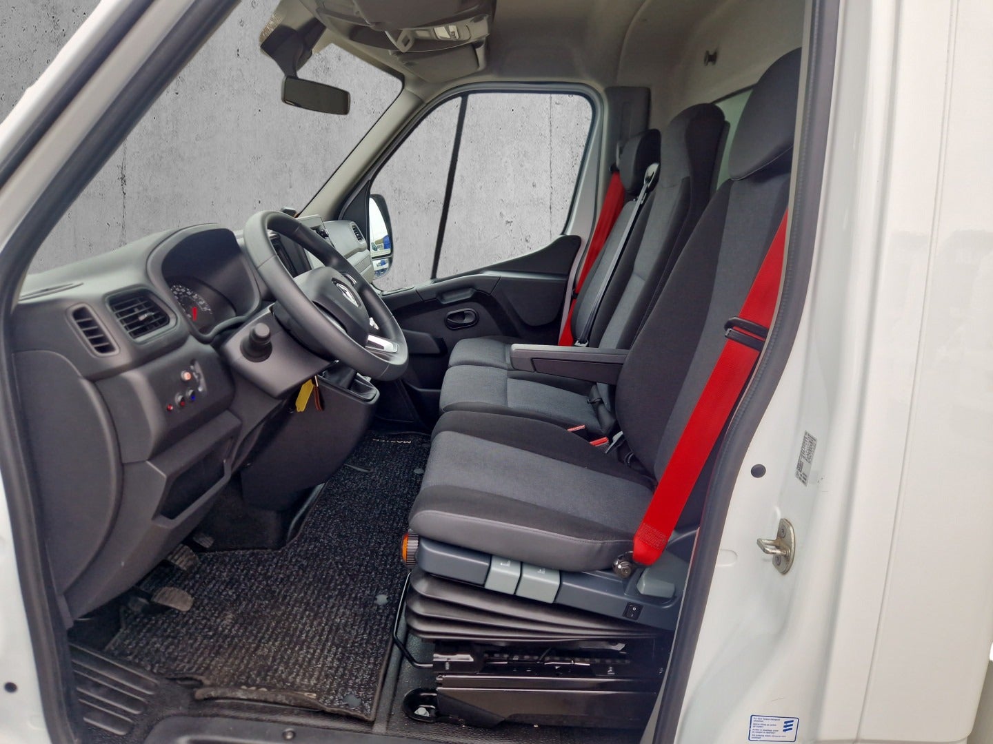 Billede af Renault Master IV T35 2,3 dCi 165 Alukasse m/lift