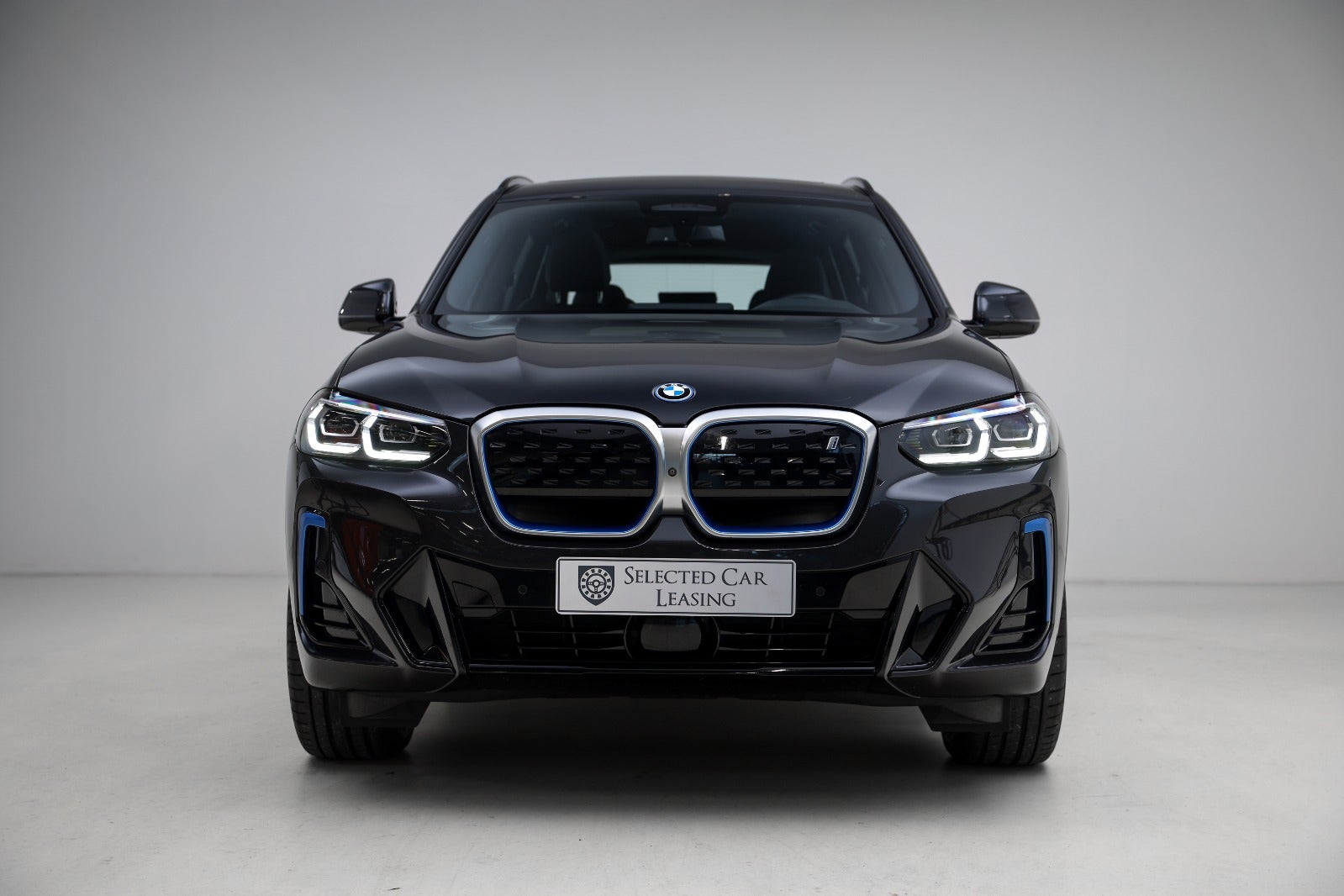 BMW iX3 Charged Plus M-Sport