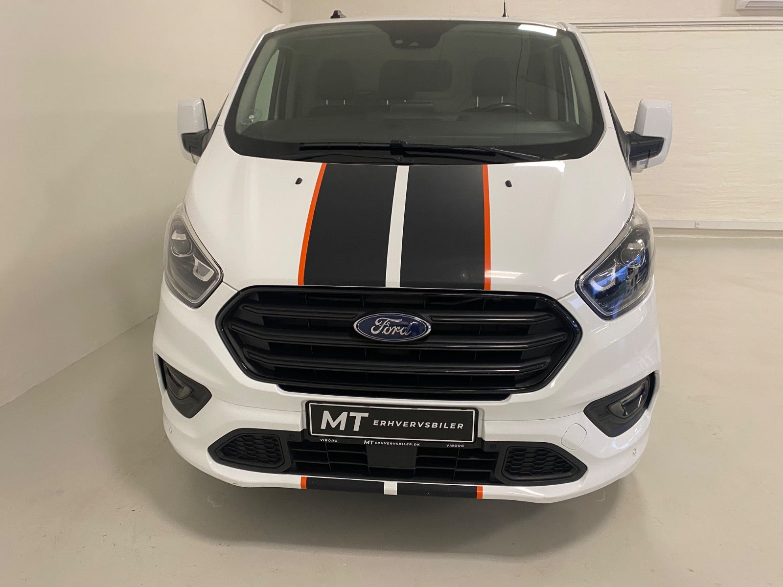Billede af Ford Transit Custom 320L 2,0 TDCi 185 Sport aut.
