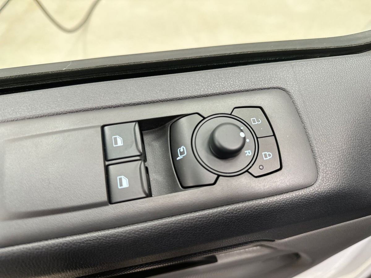 Ford E-Transit Custom 320S Trend billede 16