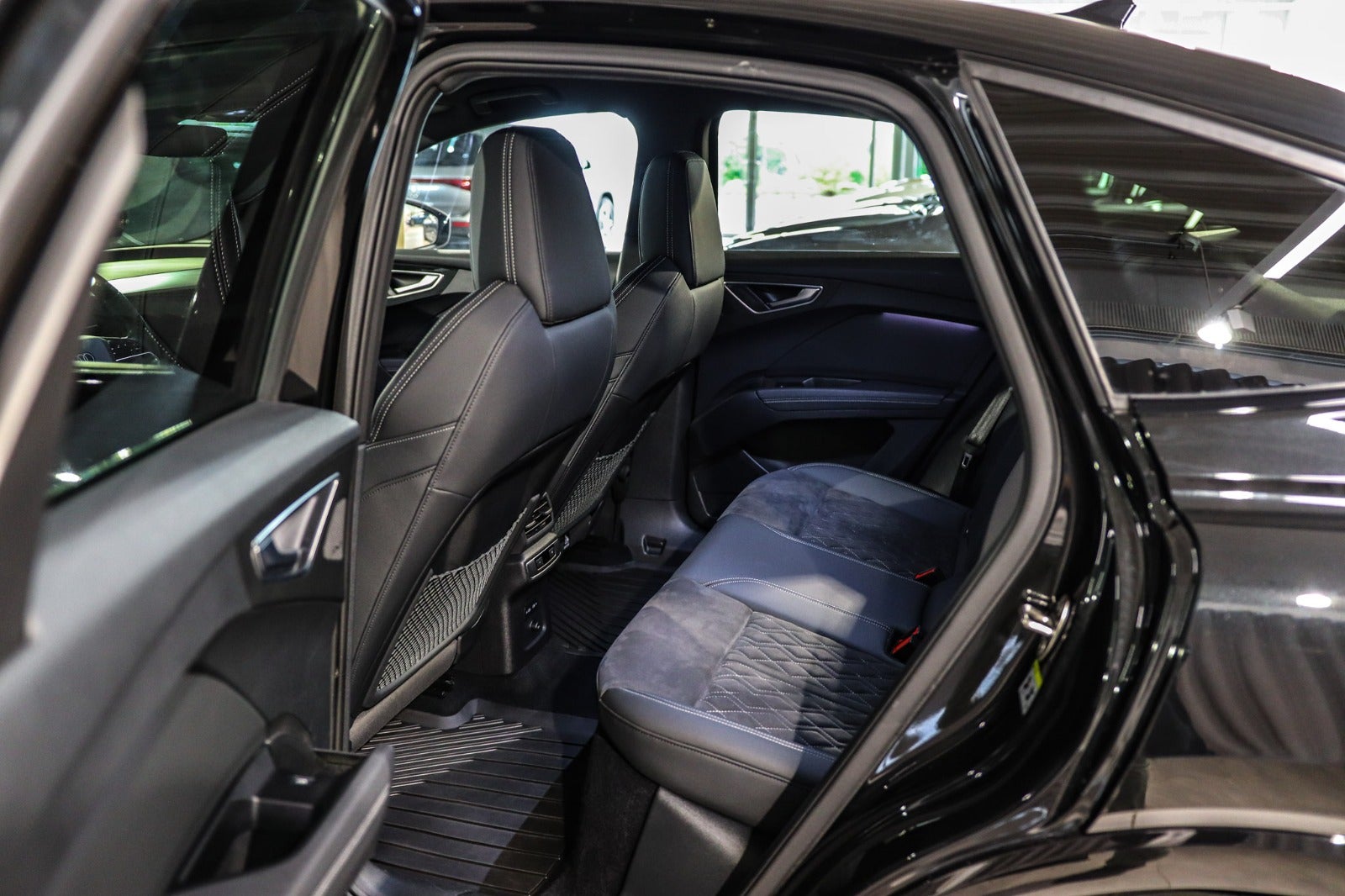Billede af Audi Q4 e-tron 45 S-line Sportback quattro