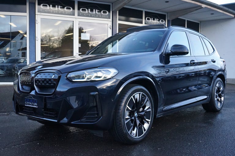 BMW iX3 Charged Plus M-Sport